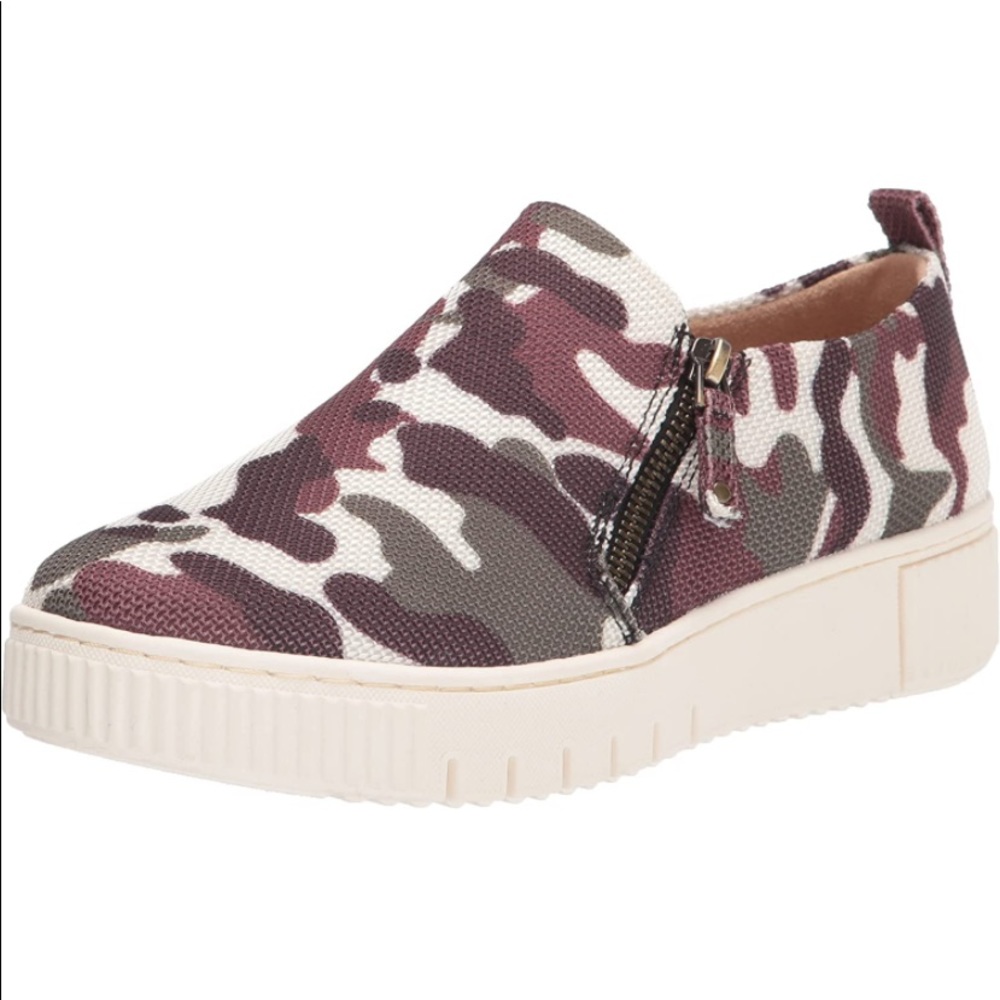 Soul Naturalizer Women’s Turner Oxford , Color Light Green Camo & Size 9.5